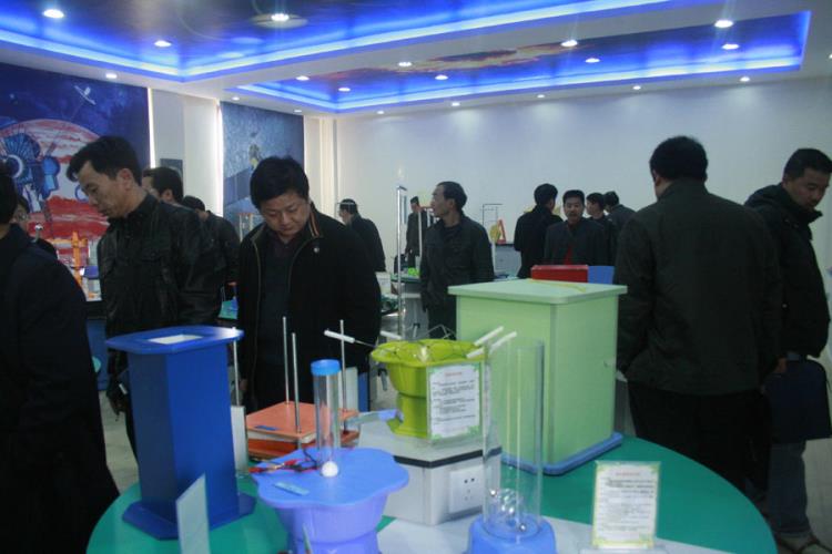 现高中科学探究实验室产品-科普器材-科技室科普产品及方案配置