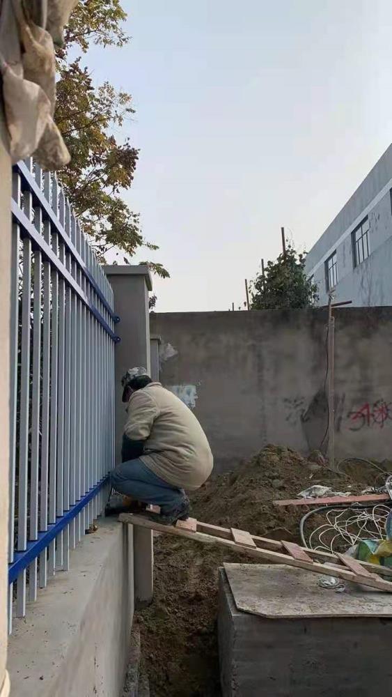 南通热镀锌护栏  南通新型护栏镀锌栏杆定制这款实用不贵