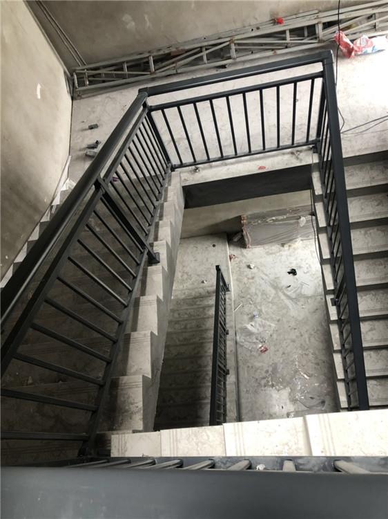 高邮镀锌护栏 热镀锌静电喷涂阳台护栏厂